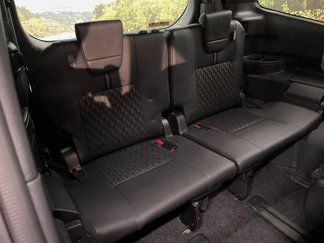 TOYOTA NOAH HYBRID 2023 Image 31