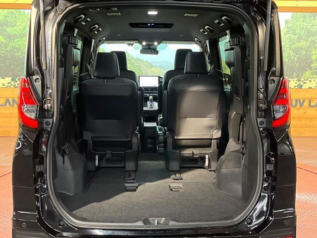 TOYOTA NOAH HYBRID 2023 Image 31