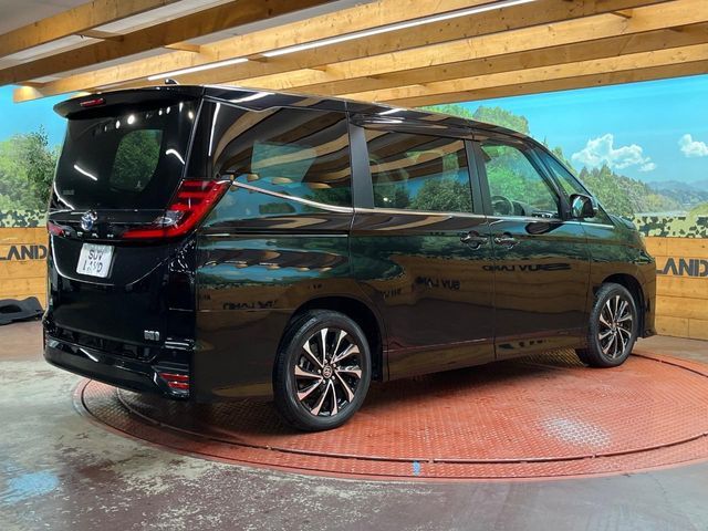 TOYOTA NOAH HYBRID 2023 Image 31