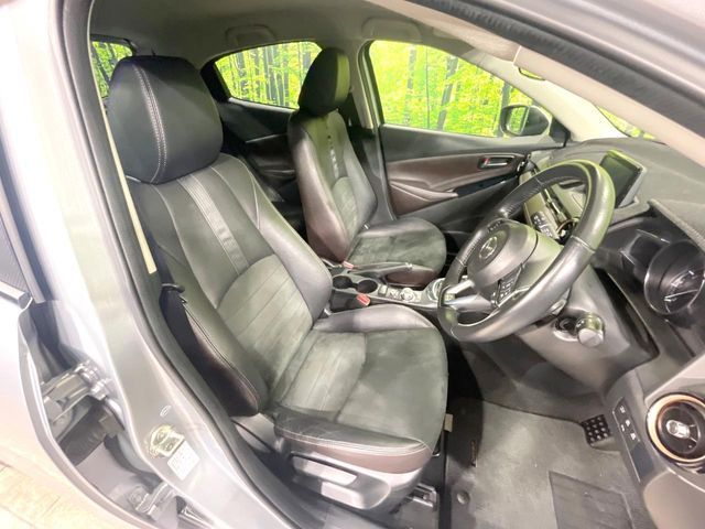 MAZDA DEMIO 2016 Image 31