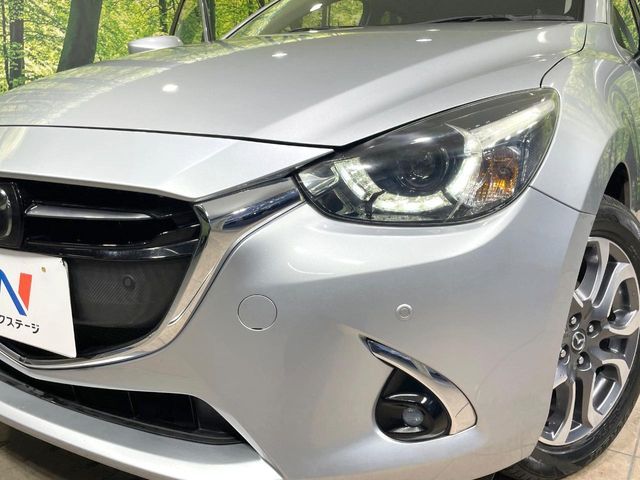 MAZDA DEMIO 2016 Image 31