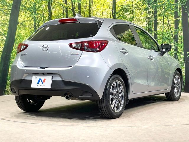 MAZDA DEMIO 2016 Image 31