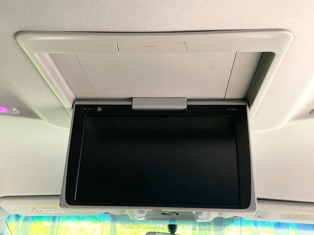 TOYOTA VELLFIRE 2017 Image 31