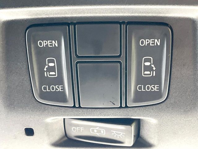 TOYOTA VELLFIRE 2017 Image 31