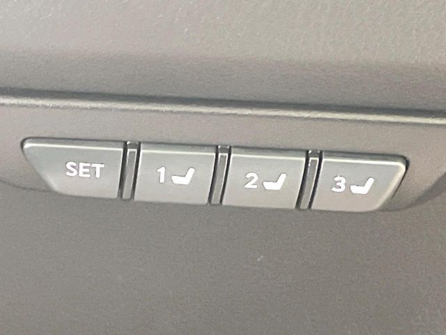 TOYOTA LEXUS NX300 2017 Image 31