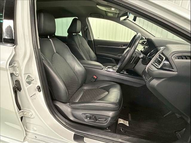 TOYOTA CAMRY HYBRID 2019 Image 31