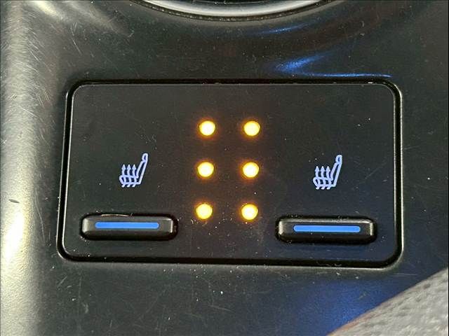 TOYOTA CAMRY HYBRID 2019 Image 31