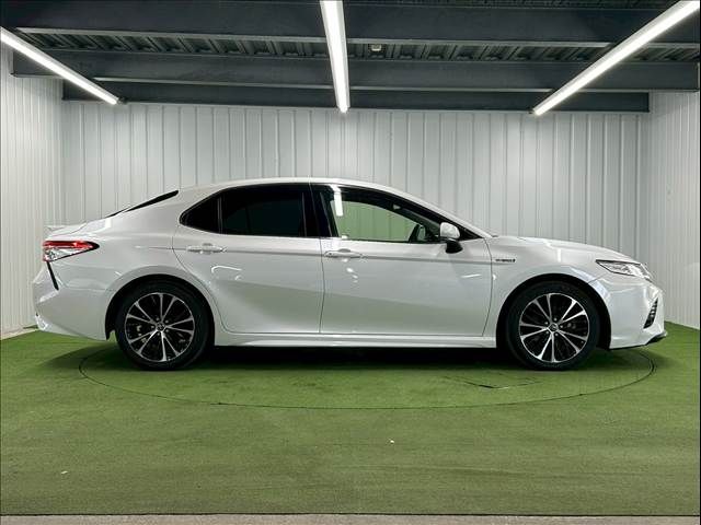 TOYOTA CAMRY HYBRID 2019 Image 31