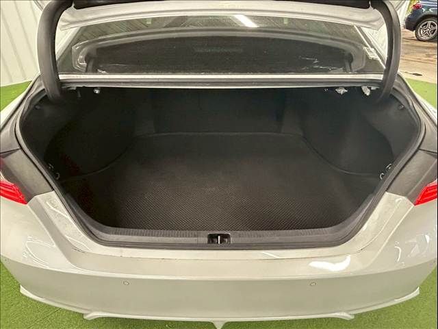 TOYOTA CAMRY HYBRID 2019 Image 31