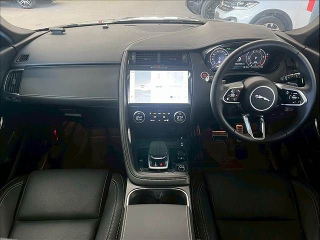 JAGUAR E-PACE 2024 Image 31