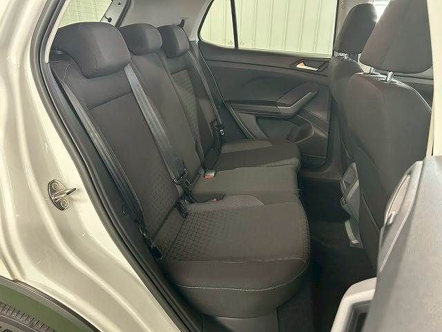 VOLKSWAGEN T-CROSS 2020 Image 31