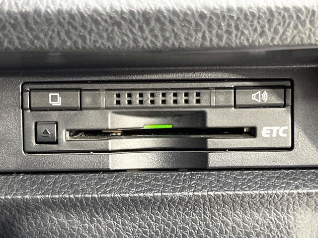 TOYOTA NOAH HYBRID 2015 Image 31