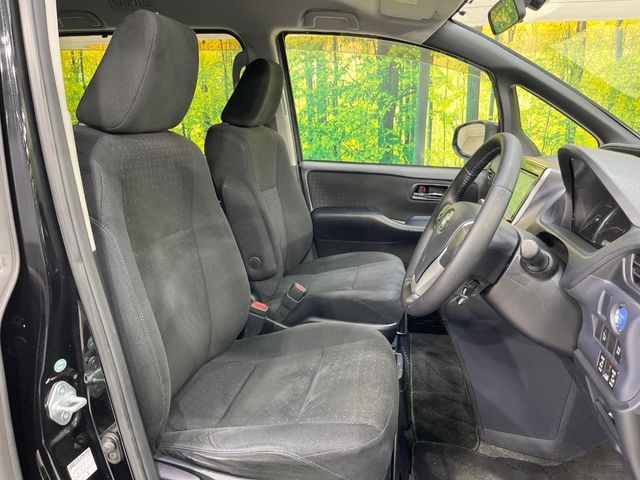 TOYOTA NOAH HYBRID 2015 Image 31