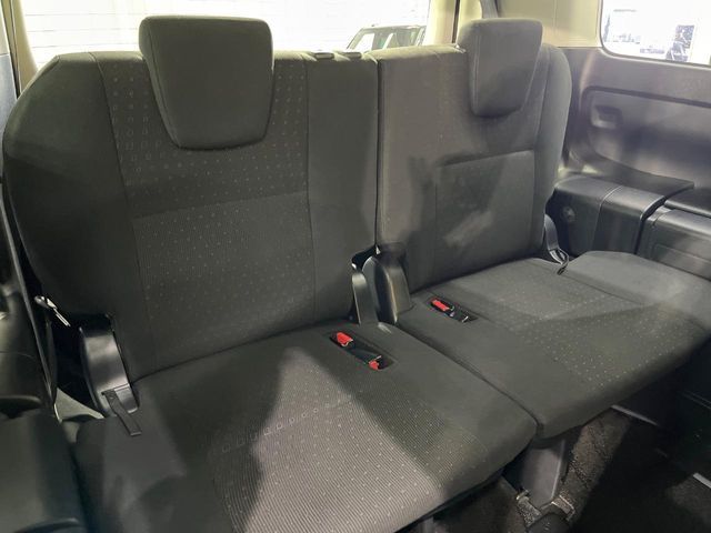 TOYOTA NOAH HYBRID 2015 Image 31