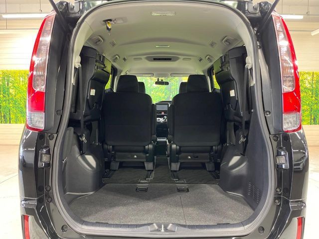 TOYOTA NOAH HYBRID 2015 Image 31