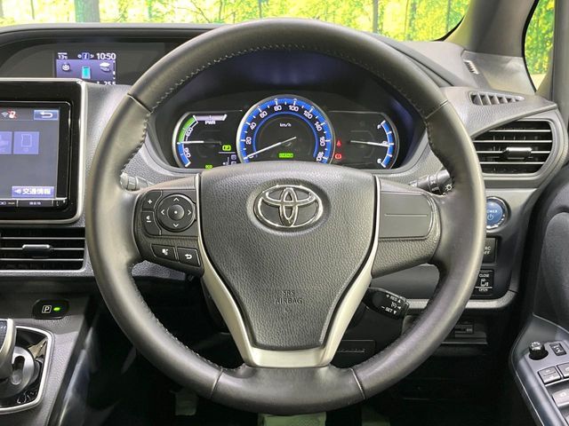 TOYOTA NOAH HYBRID 2015 Image 31