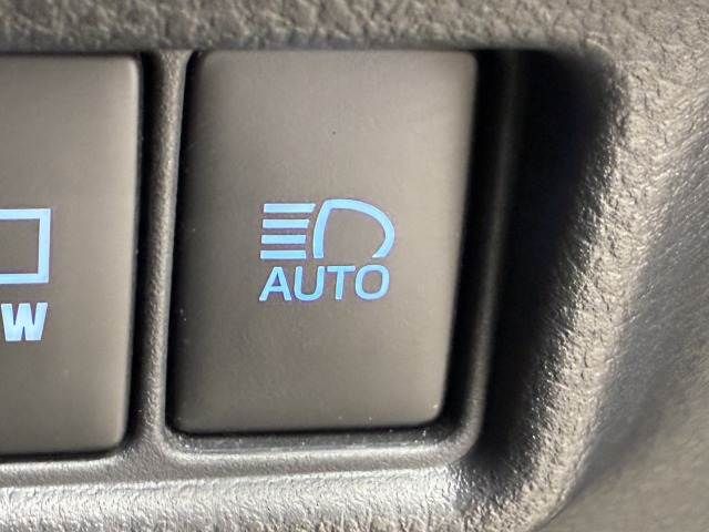 TOYOTA C-HR 2021 Image 31