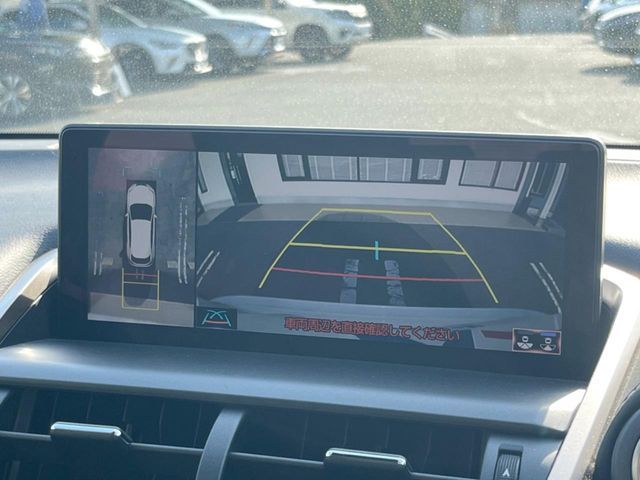 TOYOTA LEXUS NX300H 2018 Image 31