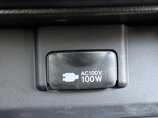 TOYOTA LEXUS NX300H 2018 Image 31