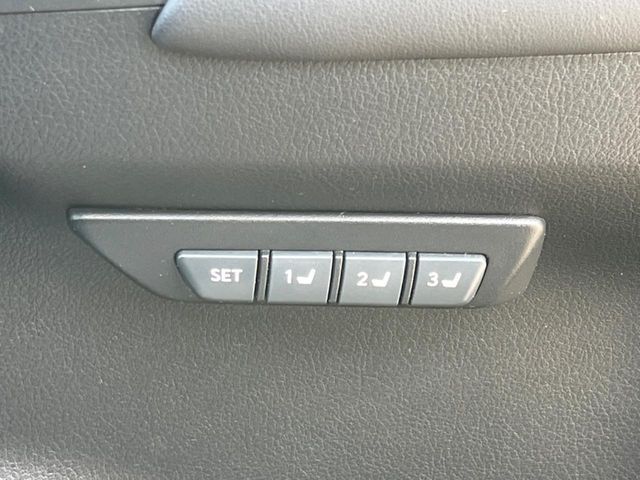 TOYOTA LEXUS NX300H 2018 Image 31