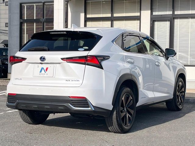 TOYOTA LEXUS NX300H 2018 Image 31