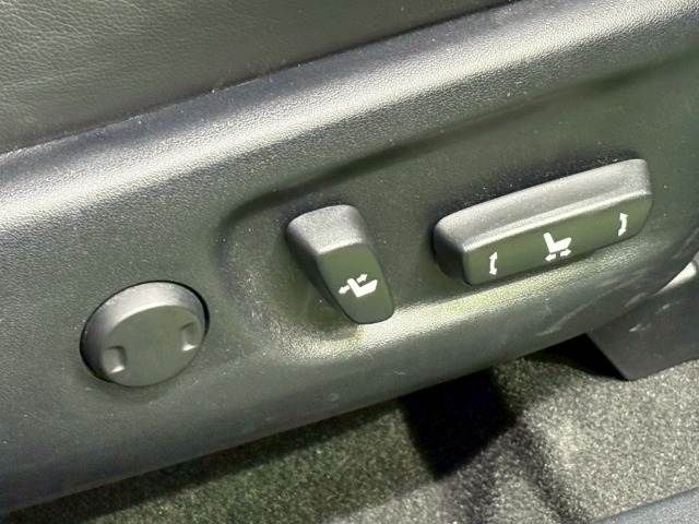 TOYOTA PRIUS ALPHA 2015 Image 31