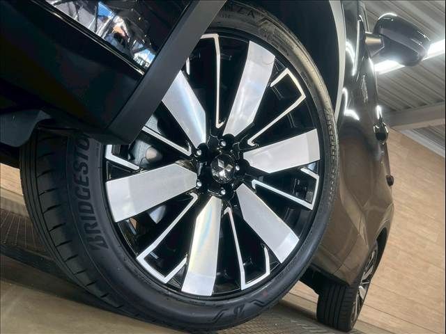 MITSUBISHI OUTLANDER PHEV 2025 Image 31