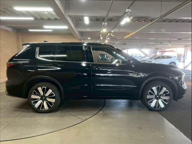 MITSUBISHI OUTLANDER PHEV 2025 Image 31