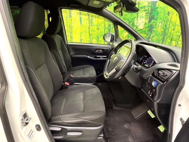 TOYOTA NOAH HYBRID 2019 Image 31