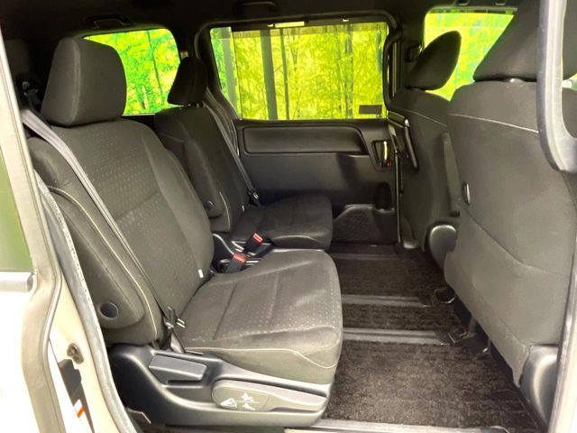 TOYOTA NOAH HYBRID 2019 Image 31