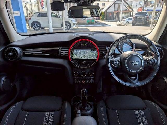 BMW MINI COOPER S 5DOOR 2020 Image 31