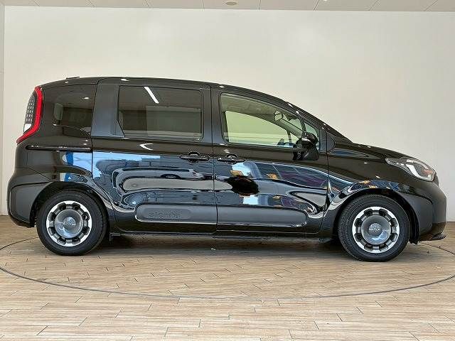 TOYOTA SIENTA HYBRID 2025 Image 31