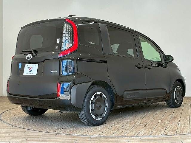 TOYOTA SIENTA HYBRID 2025 Image 31