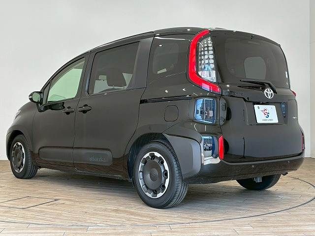 TOYOTA SIENTA HYBRID 2025 Image 31