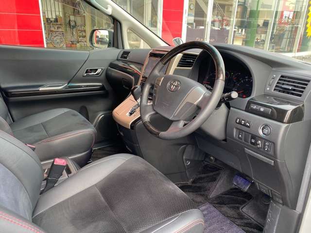 TOYOTA VELLFIRE 2013 Image 31