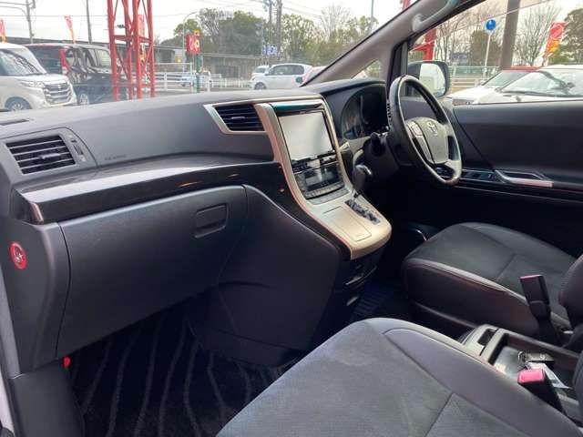 TOYOTA VELLFIRE 2013 Image 31