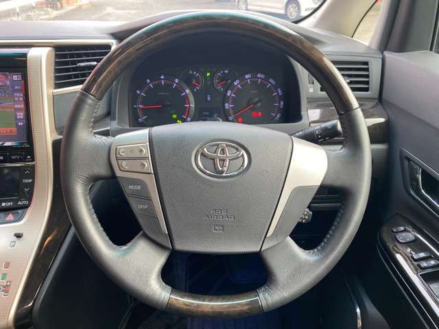 TOYOTA VELLFIRE 2013 Image 31