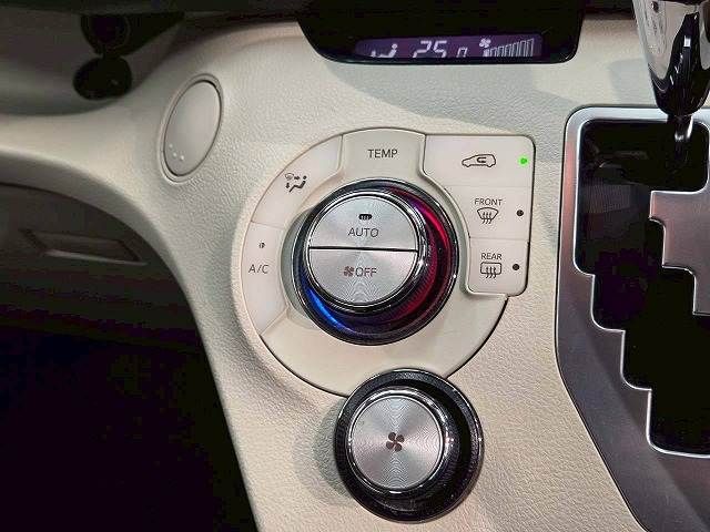 TOYOTA SIENTA 2016 Image 31