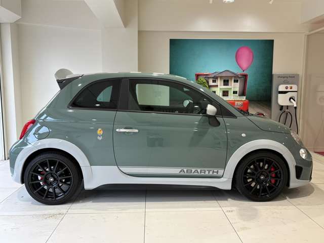 FIAT ABARTH 695 2023 Image 31