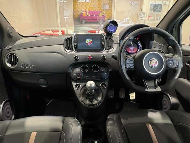 FIAT ABARTH 695 2023 Image 31