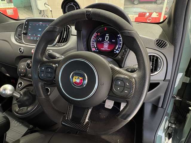 FIAT ABARTH 695 2023 Image 31