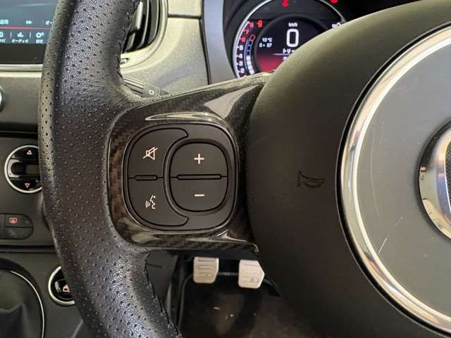 FIAT ABARTH 695 2023 Image 31