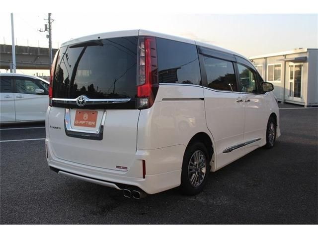 TOYOTA ESQUIRE 2015 Image 31