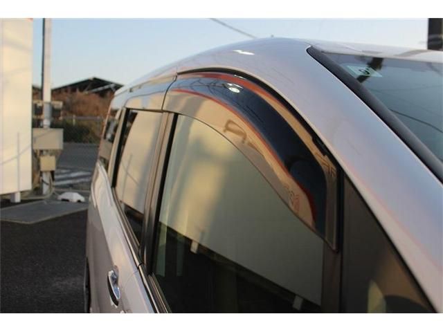 TOYOTA ESQUIRE 2015 Image 31