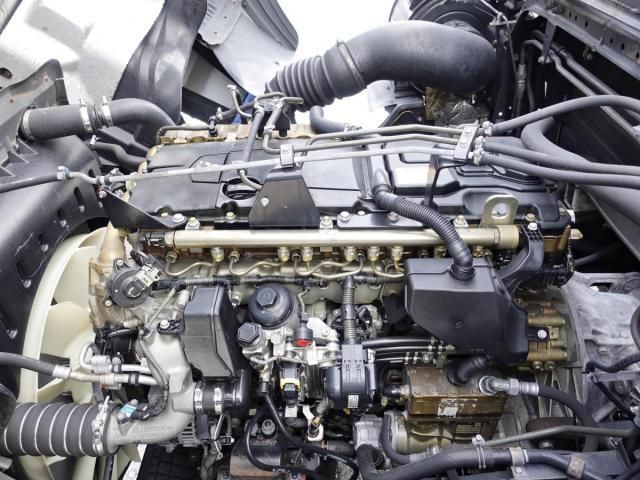 MITSUBISHI FUSOU SUPER GREAT 2018 Image 31