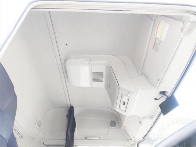 MITSUBISHI FUSOU SUPER GREAT 2018 Image 31