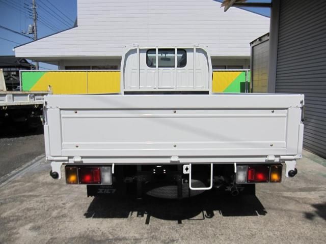 ISUZU ELF 2004 Image 31