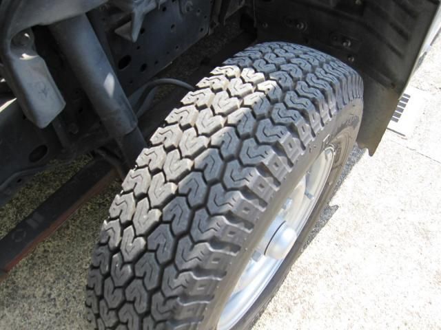 ISUZU ELF 2004 Image 31