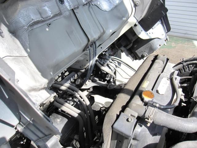 ISUZU ELF 2004 Image 31