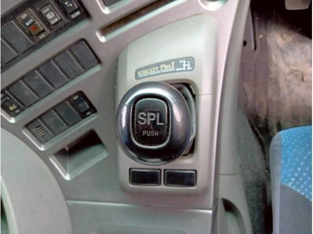 NISSAN DIESEL QUON 2008 Image 31